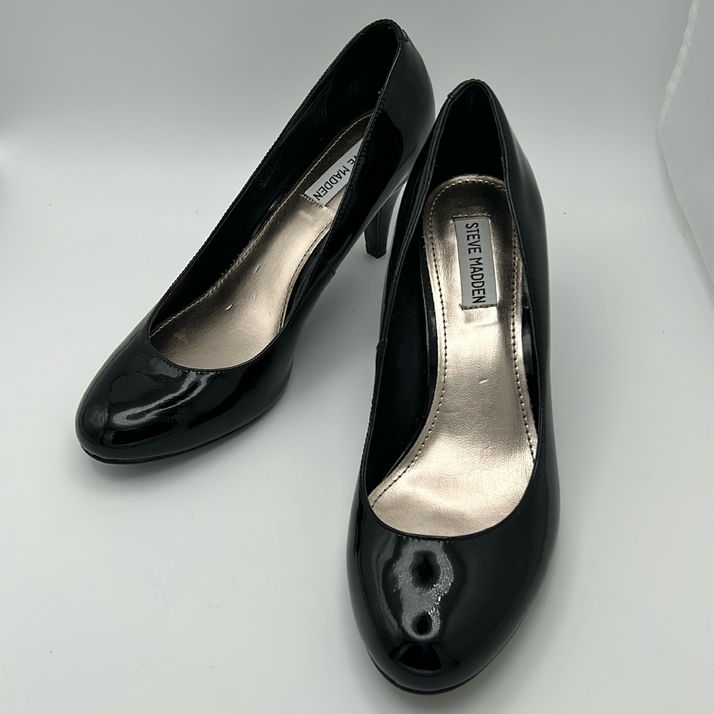 Steve Madden Ulltra Black Genuine Patent Leather Sz 9 NWOT